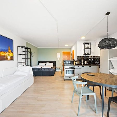 Sali Homes - Fewo Bluehendes Barock Ludwigsburg Esterno foto