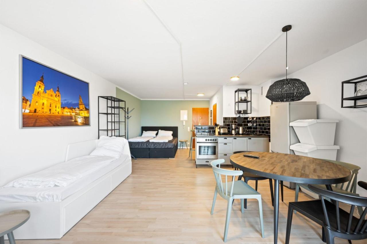 Sali Homes - Fewo Bluehendes Barock Ludwigsburg Esterno foto