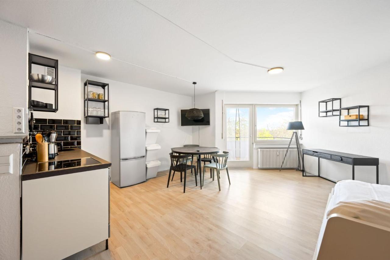 Sali Homes - Fewo Bluehendes Barock Ludwigsburg Esterno foto
