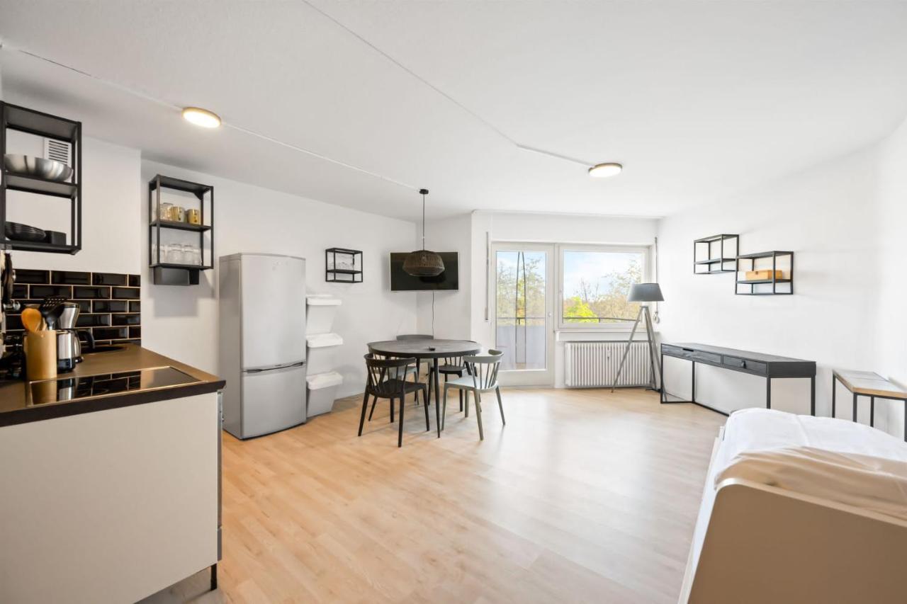 Sali Homes - Fewo Bluehendes Barock Ludwigsburg Esterno foto